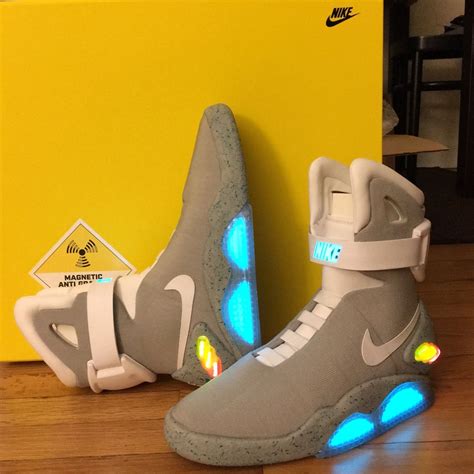 nike mag back to the future 2011